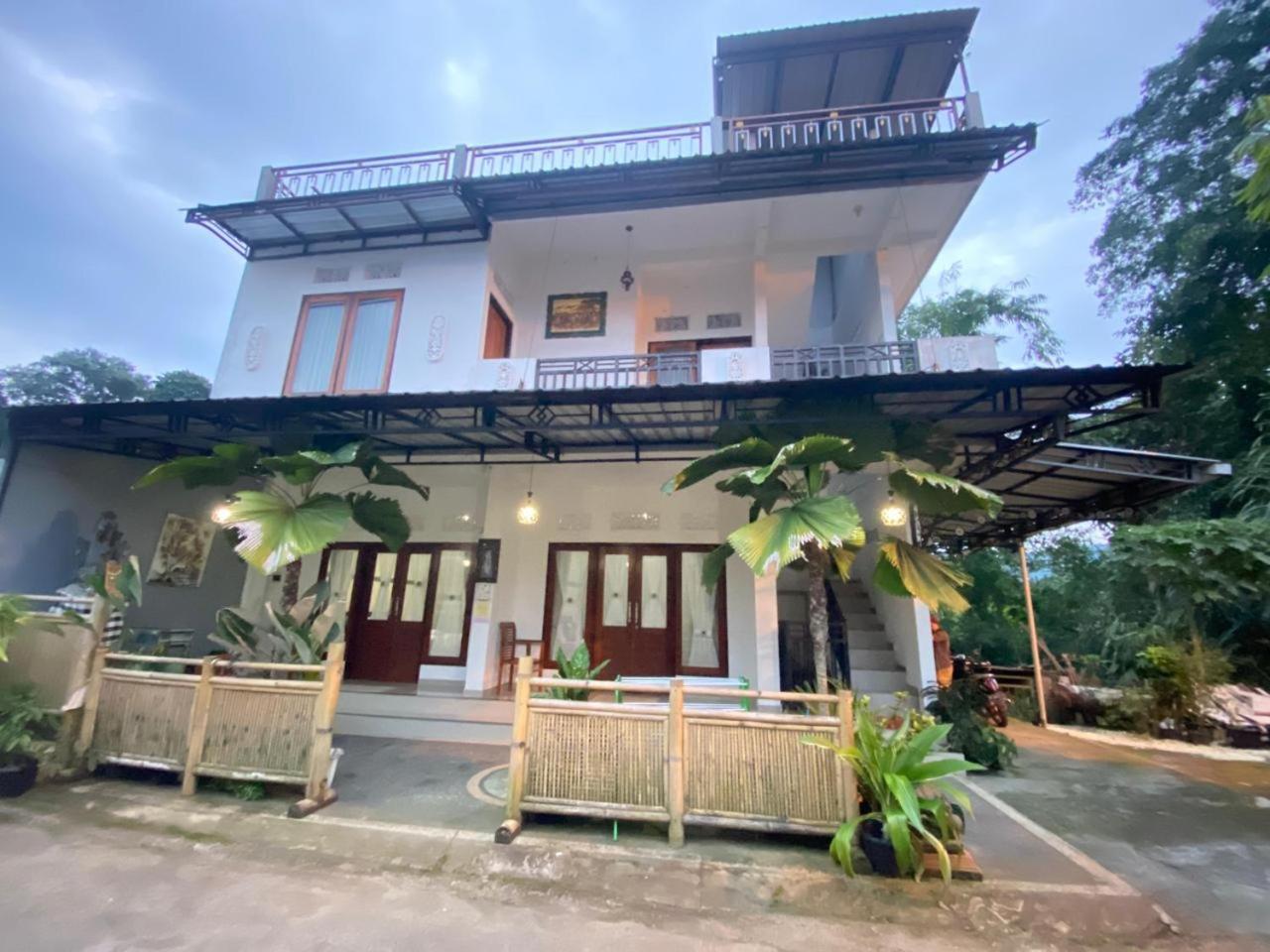 Sri Sedana Guest House ซิเดอมัน ภายนอก รูปภาพ