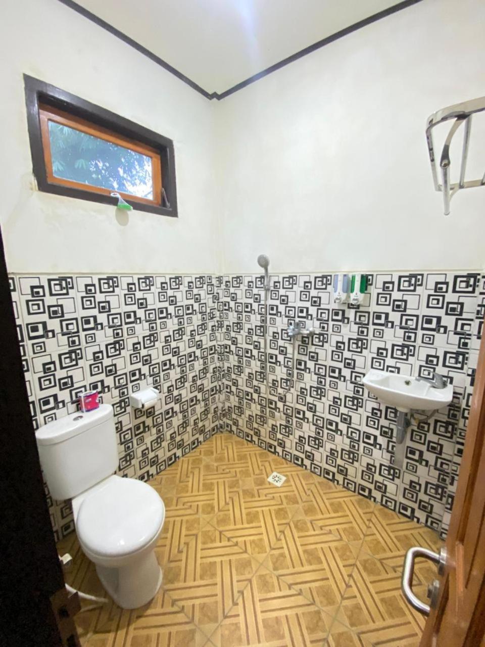 Sri Sedana Guest House ซิเดอมัน ภายนอก รูปภาพ