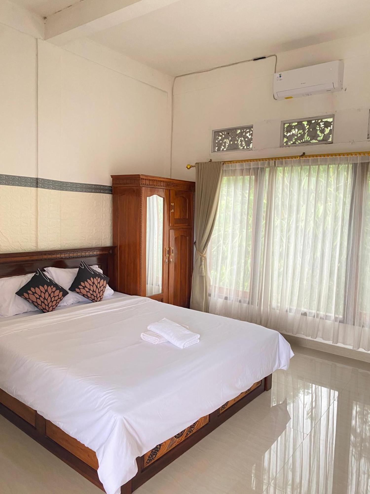 Sri Sedana Guest House ซิเดอมัน ภายนอก รูปภาพ