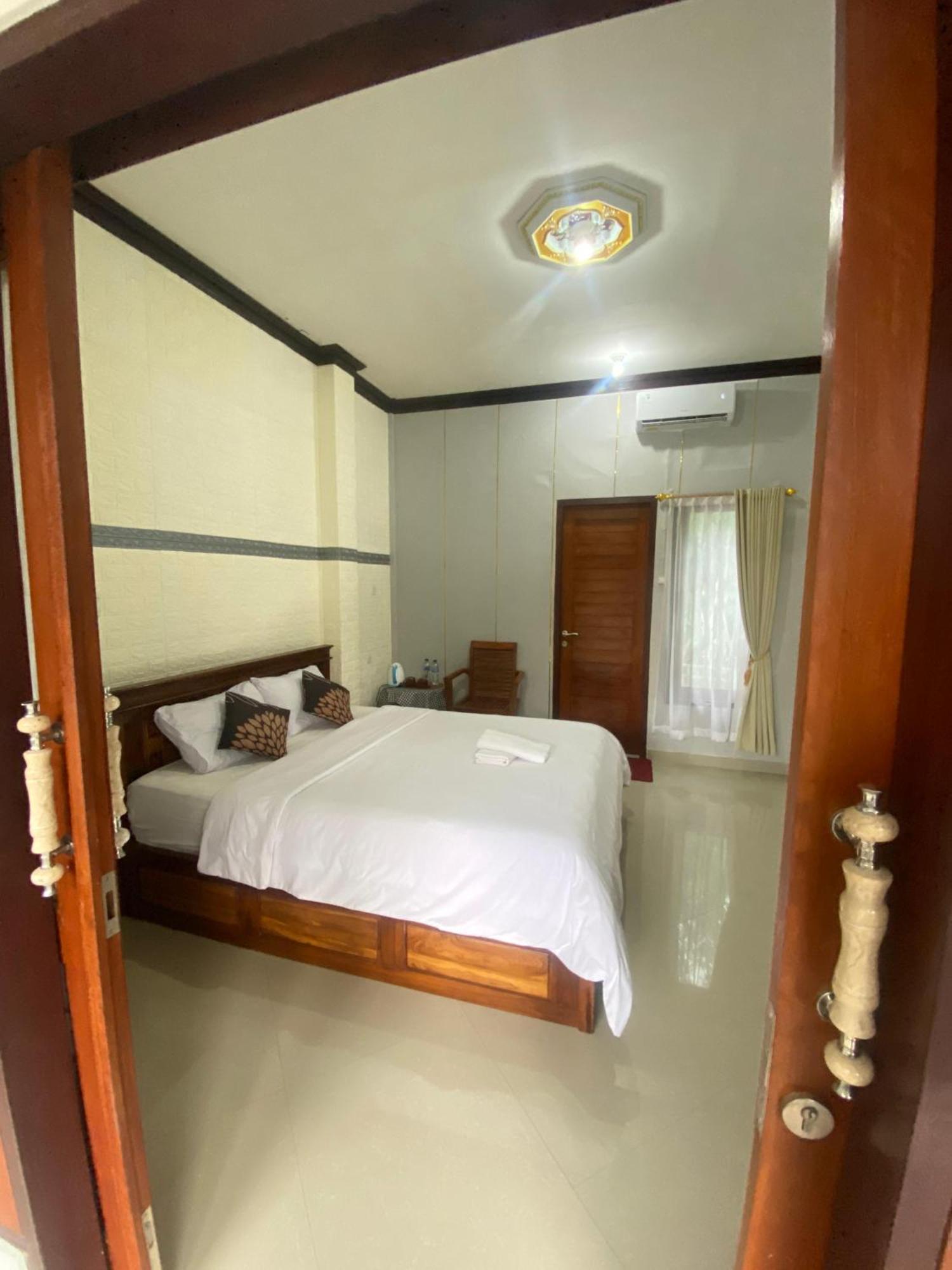 Sri Sedana Guest House ซิเดอมัน ภายนอก รูปภาพ